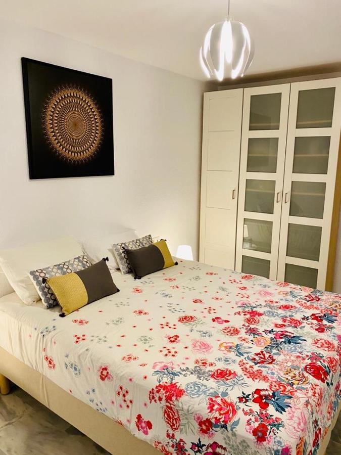Appartement Residencia Playaquebrada เบนัลมาเดนา ภายนอก รูปภาพ